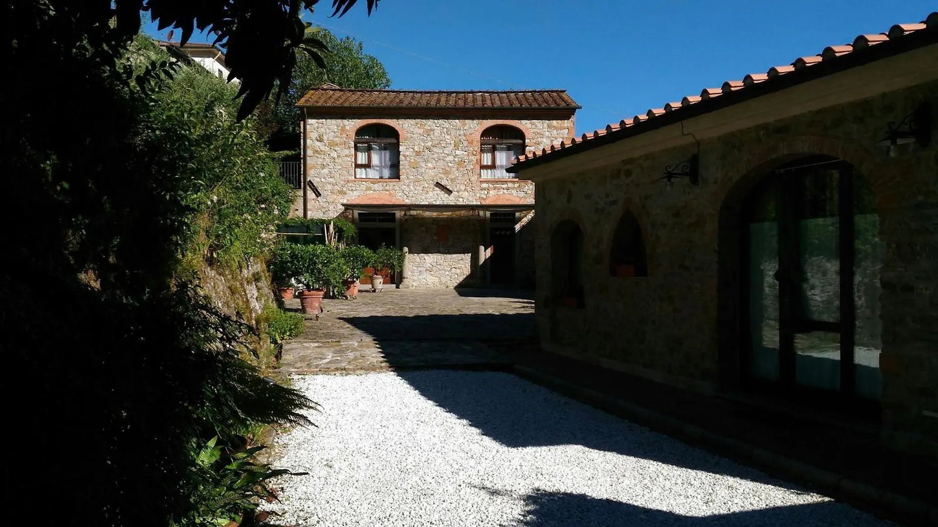 Il Fienile Villa Ripafratta 0*,  Italy